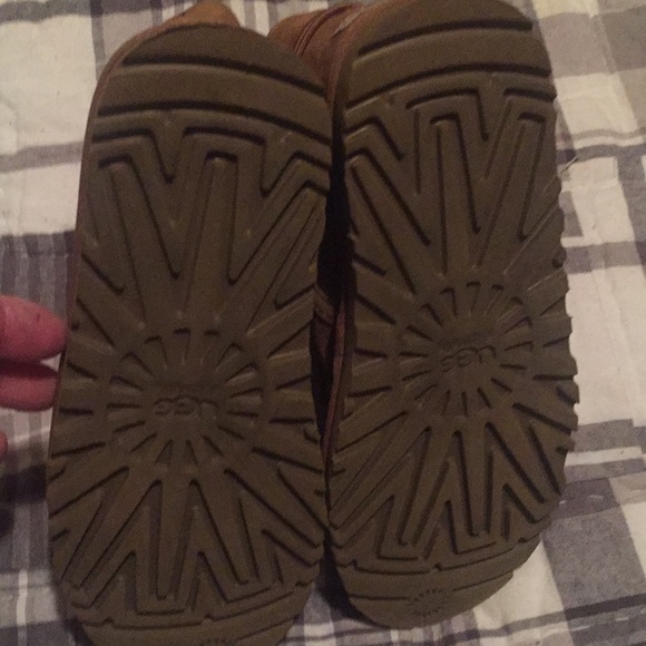 Size 12 Ugg boots never worn!! - Picture 4 of 4
